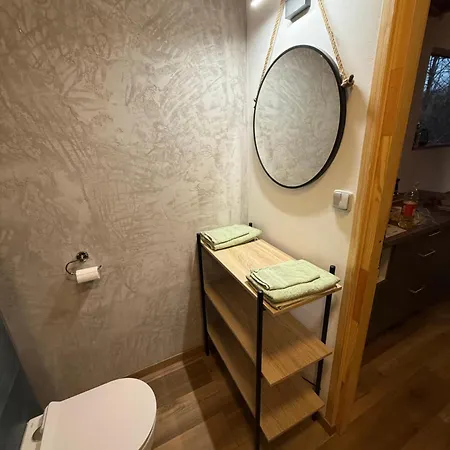 Kousek Klidu Pod Skalou *