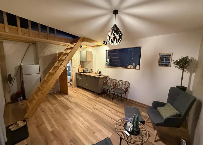 Kousek Klidu Pod Skálou Campismo de Luxo Chrastava